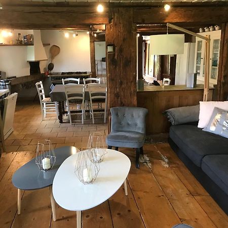 Ferme De Chenezeau - 15 Personnes , 7 Chambres ジェラールメ エクステリア 写真