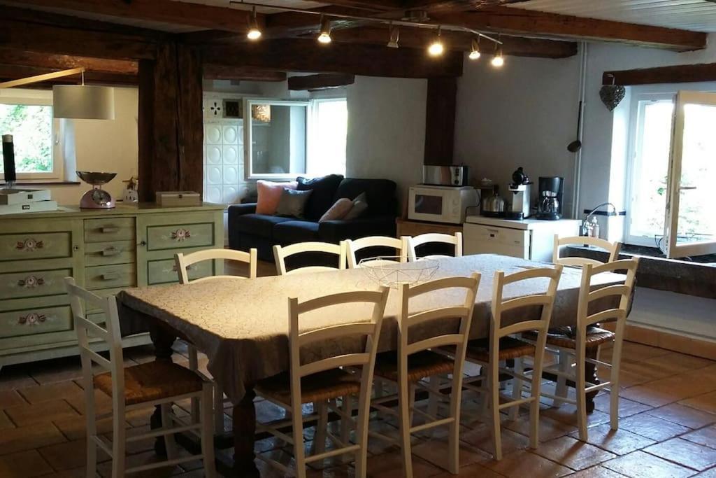 Ferme De Chenezeau - 15 Personnes , 7 Chambres ジェラールメ エクステリア 写真