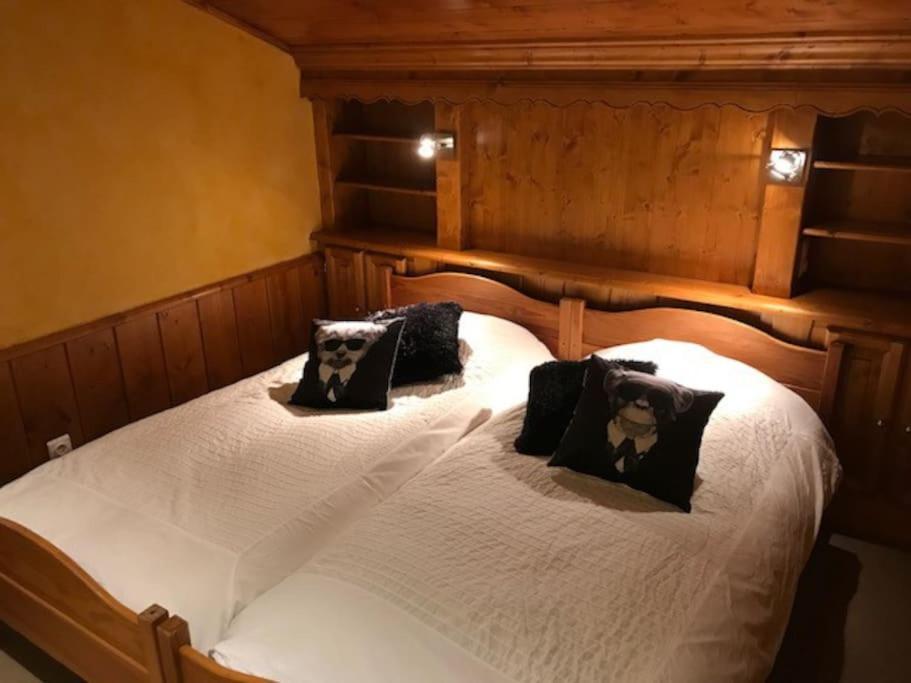 Ferme De Chenezeau - 15 Personnes , 7 Chambres ジェラールメ エクステリア 写真
